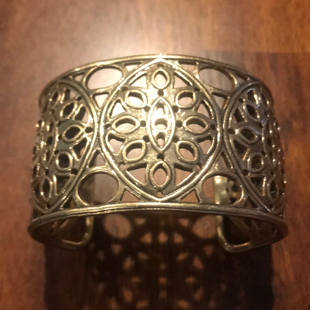 Cuff bracelet - Picture 3 of 3